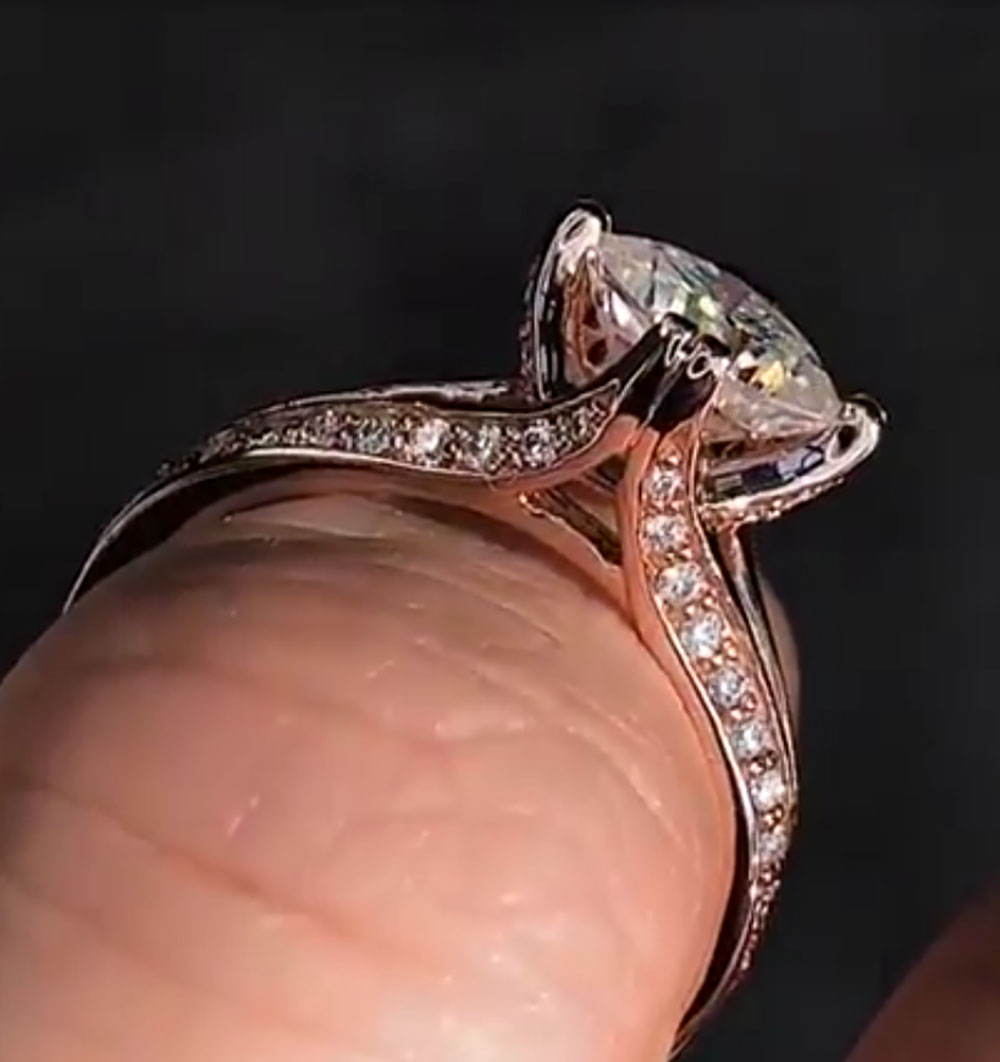 Moissanite Engagement Ring 1 Carat - Cincin Pertunangan Ulang Tahun Pesta Pernikahan